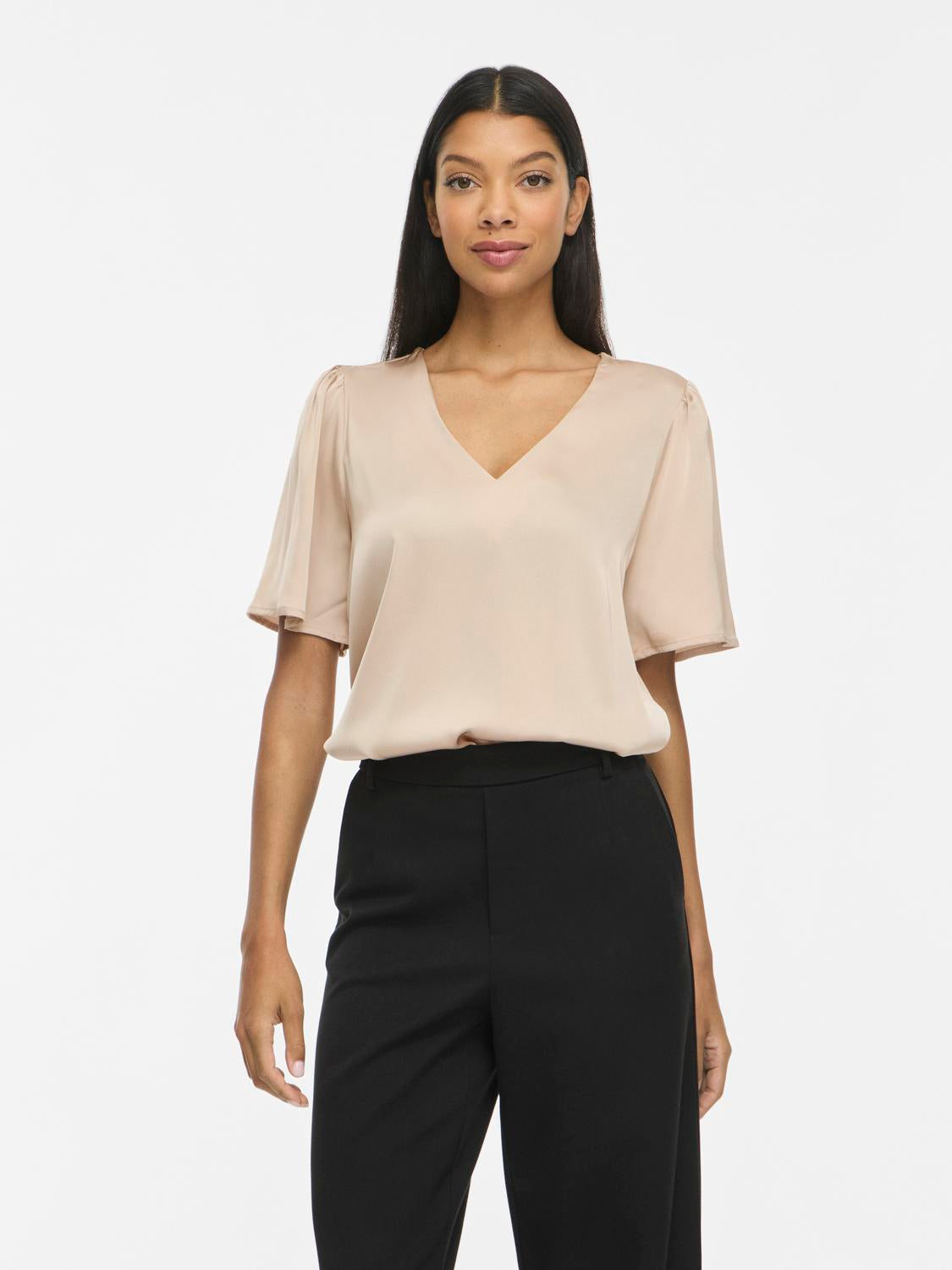 model_shot-front